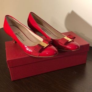 Salvatore Ferragamo vera bow heels 2 inches